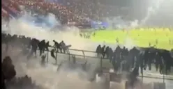 Tragis! Penyebab 127 Orang Meninggal Dalam Kerusuhan  Arema vs Persebaya di Stadion Kanjuruhan, Aremania Panik