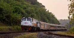 Lempar Batu ke Kereta Api Bisa Dihukum Penjara Seumur Hidup!