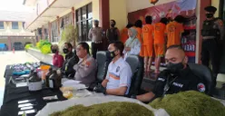 Polisi Amankan 23 Kilogram Bahan Baku Tembakau Gorila dari Cina 