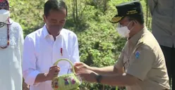 Anies Bawa Tanah dan Air dari Kampung Akuraium Jakarta ke IKN: Harap Hadirkan Keadilan Sosial bagi Rakyat