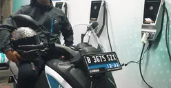 Keliling Jakarta Selama 8 Jam Bersama Yamaha E01