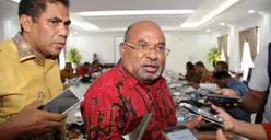 Ditetapkan Sebagai Tersangka, Gubernur Papua Lukas Enembe Dilarang ke Luar Negeri