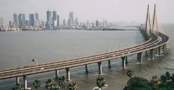 Update Korban Tewas Jembatan Gujarat Mencapai 141 Orang