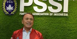 Bjorka Sebut Ketua PSSI Berteman dengan Bos Judi, Posisi Iwan Bule di Polri Diungkit?