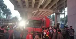 Kecelakaan Maut di Cibubur, Supir  Truk Pertamina Histeris  Minta Tolong Diamankan