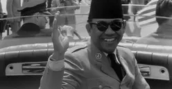Para Pria Bisa Coba Cara Ini, Berikut 7 Rayuan Maut Soekarno yang Bikin Wanita Klepek-klepek