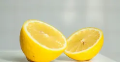 Bikin Glowing Hingga Hilangkan Komedo, Ini 6 Manfaat Lemon untuk Kulit Wajah