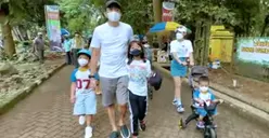 “Another Days In Paradise” Keluarga Regi Datau – Ayu Dewi di Taman Margasatwa Ragunan