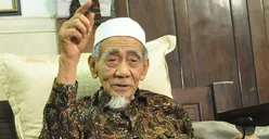 3 Sifat Manusia Ini Bahaya di Dunia Kata Mbah Moen, Minta 4 Hal ini Agar Bahagia dan Selamat Dunia Akhirat