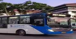 Kronologi  Lengkap Transjakarta Terjebak di Perlintasan Kereta Api Halimun, Bikin Panik Penumpang