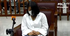 Putri Candrawathi Tidak Hadir dalam Persidangan, Ternyata Ini Alasannya