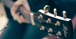 Lirik dan Chord Kunci Gitar Lagu 17 Agustus Tahun 45 Hari Merdeka Karya H Mutahar
