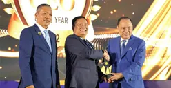 Direktur Utama PT PNM Arief Mulyadi Raih Penghargaan Award CEO Of The Year