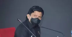 Viral Ferdy Sambo Nyanyi Begitu Sulit Melupakan Putri Pakai Baju Tahanan