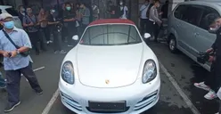Viral di Media Sosial, Begini Nasib Mobil Porsche Boxster yang Terobos Jalur Transjakarta