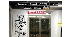 Viral! JPO Gelora Bung Karno Jadi Korban Vandalisme