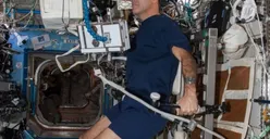 Ini Tips Karantina Asyik Ala Astronot