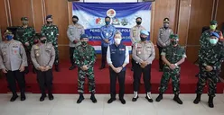 Alumni AKABRI 1989 Bagikan Ratusan Paket Sembako di Bogor