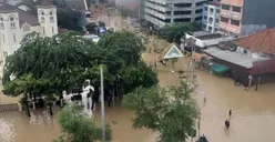 Mensos: Ada Santunan Rp 15 Juta Per Jiwa untuk Keluarga Korban Tewas Akibat Banjir