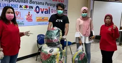 PWI Jaya Peduli Bagikan Paket Sembako untuk Wartawan dan Warga Terdampak Corona