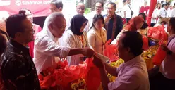 3.000 Liter Minyak Goreng Bersubsidi Didistribusikan di Bazar KemenPUPR