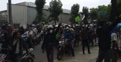Tolak UU Cipta Kerja, Ribuan Buruh di Bekasi Razia Pabrik Ajak Karyawan Mogok Kerja
