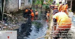 Demi Antisipasi Banjir, Pengerukan Lumpur di Kali Cakung Lama Dikebut