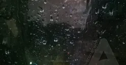 Hujan Tiga Jam, Warga Tampung Air untuk Cadangan