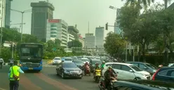 Sejumlah Ruas Jalan di Sekitar Patung Kuda Macet Imbas Demonstrasi Mahasiswa
