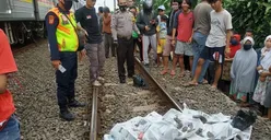 Wanita di Bogor Tewas Tertabrak Kereta saat Menyebrang Rel