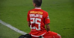 Ingin Miliki Jersey dan Sepatu Riko Simanjuntak Sambil Beramal? Ini Caranya