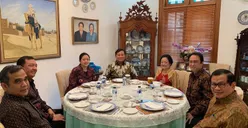 Pertemuan Prabowo dan Megawati Hanya Soal Restu Politik