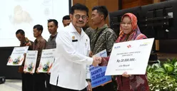 Tingkatkan Produktivitas, Petani Kopi Garut Terima KUR