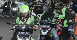 Pengemudi Ojol dari Bekasi Tewas Tertimpa Papan Reklame di Jalan Daan Mogot