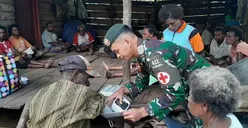 Satgas Kostrad Gelar Pengobatan Keliling di Perbatasan RI-PNG