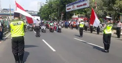 Memperingati HUT ke-75 RI, Pengendara di Depok Kumandangkan Indonesia Raya