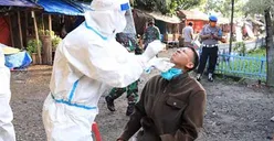 130 Warga di Area Pasar Baru Indramayu Jalani Tes Swab Massal