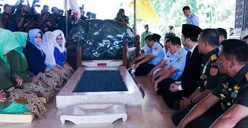Panglima TNI dan Rombongan Panjatkan Doa di Makam Bung Karno