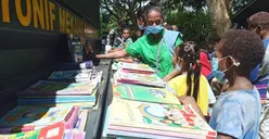 Kreatif, Satgas Yonif MR 413 Kostrad Ubah Truk Menjadi Mobil Perpustakaan