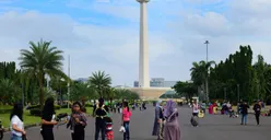 310.488 Wisatawan Habiskan Libur Natal di Monas