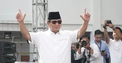 Prabowo Mencoblos di TPS 041