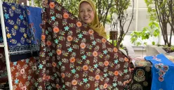 Dari Pasar ke Batik Rumahan: Perjalanan 30 Tahun Perempuan Binaan PNM Mekaar
