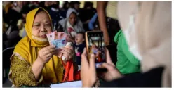Siap-siap! KPM akan Terima Bansos BLT Rp900 Ribu Mulai Hari Ini, Begini Cara Cek Penerimanya