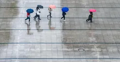 Air Hujan DKI Jakarta Mengandung Mikroplastik, BRIN Tawarkan 3 Solusi Ini! 
