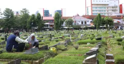 Krisis Lahan Makam di Ibu Kota, Pemprov DKI Jakarta Lakukan Penertiban Pemukiman Warga di Atas TPU
