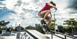 Gak Usah Jauh-jauh ke Luar Negeri, di Jakarta Utara Ada Tempat Main Skateboard dengan Vibes Mirip Amerika Serikat!