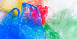 Apa Hubungannya Perang Timur Tengah dengan Kenaikan Harga Plastik di Jakarta?