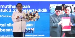 Gubernur Pramono akan Siapkan PJLP Khusus untuk Tangani Ikan Sapu-sapu di Perairan Jakarta