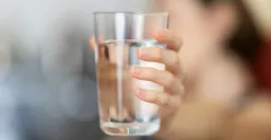 Sering Haus dan Lemas Padahal Minum Air? Ternyata Ini Kesalahan Kecil yang Jarang Disadari