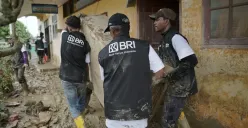 Wujudkan Sekolah Layak Pascabencana, Puluhan Relawan BRI Peduli Terjun Langsung ke Aceh Tamiang